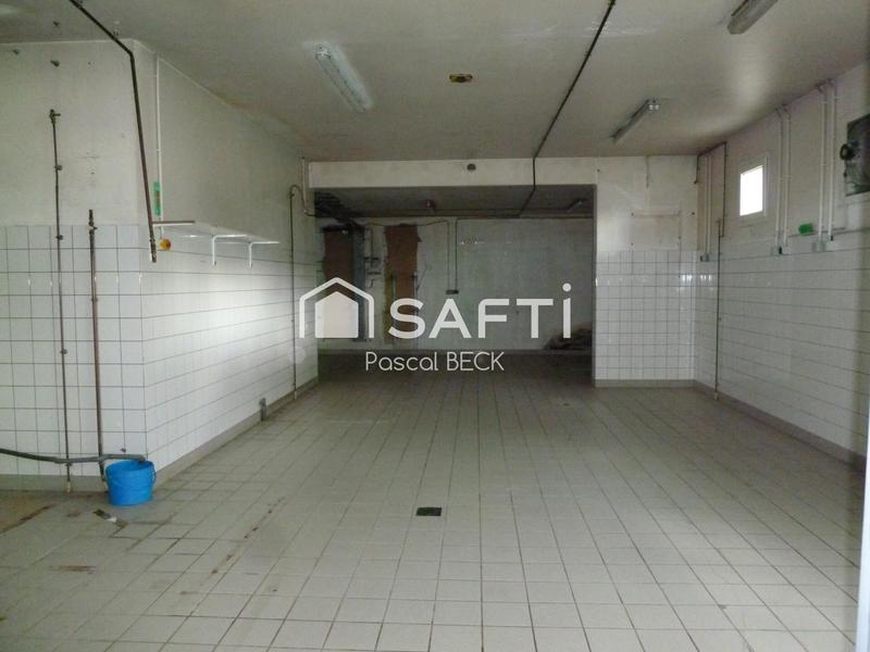 Local commercial - 220 m² - 7 pièces