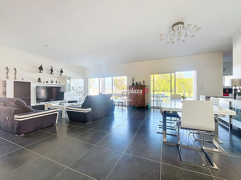 Maison - 151 m² - 4 pièces