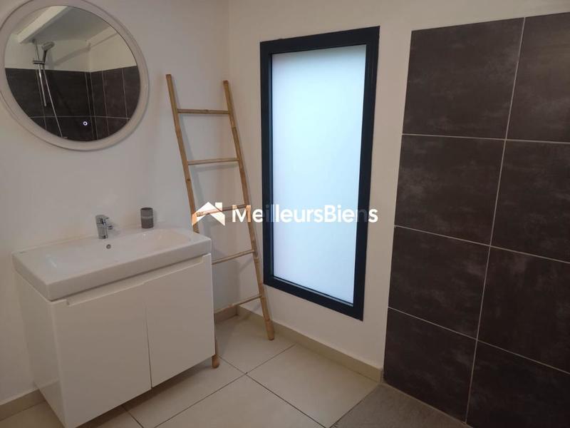 Maison - 230 m² - 9 pièces