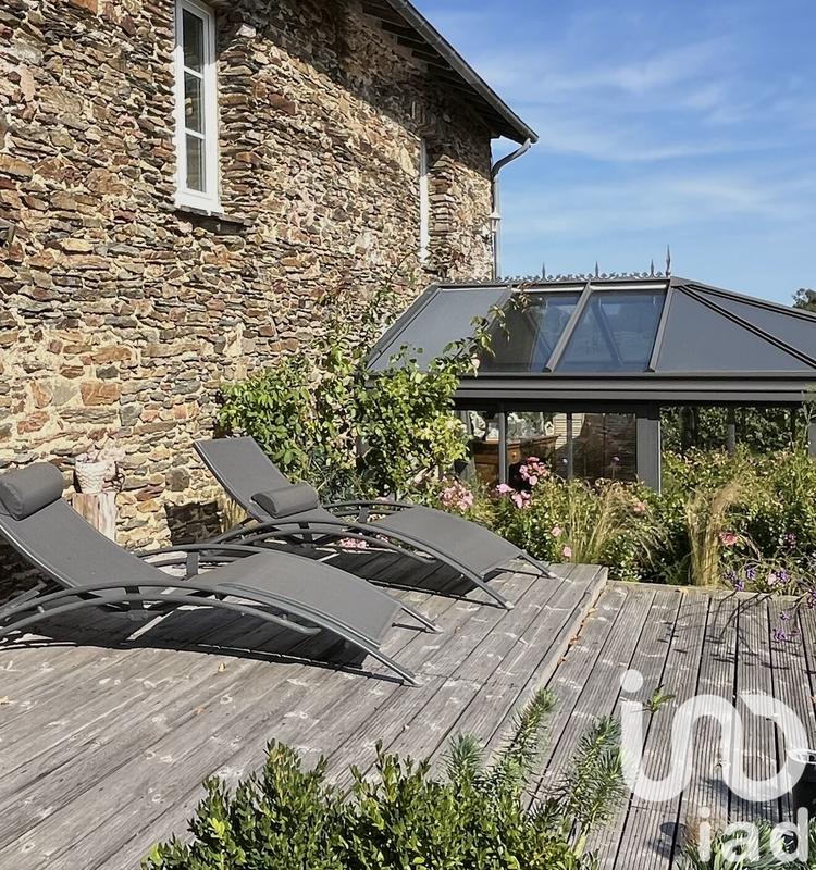 Maison - 180 m² - 8 pièces