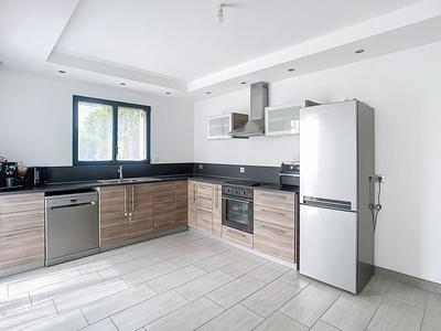 Maison - 149 m² - 7 pièces