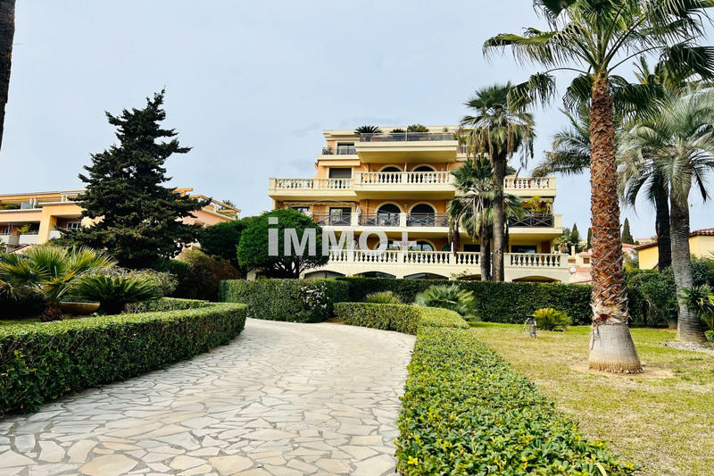 Appartement - 110 m² - 3 pièces