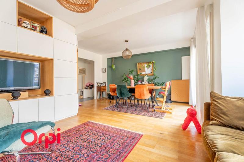 Appartement - 80 m² - 4 pièces