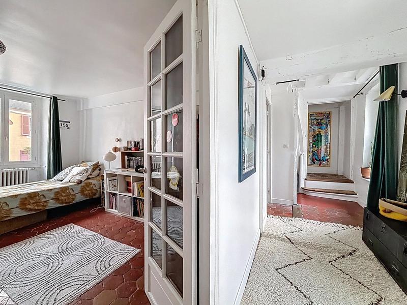 Maison - 165 m² - 9 pièces