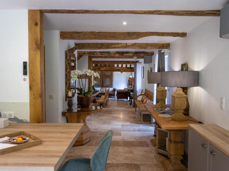 Demeure - 836 m² - 18 pièces