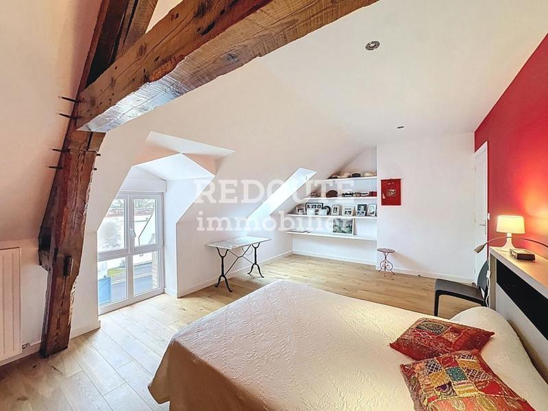 Maison - 212 m² - 6 pièces