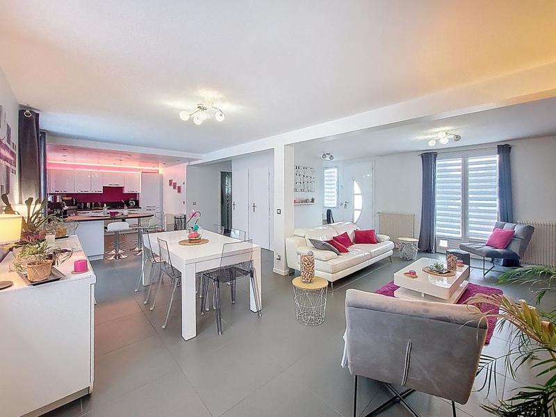 Maison - 122 m² - 4 pièces