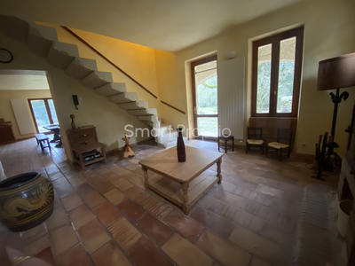 Mas - 554 m² - 14 pièces