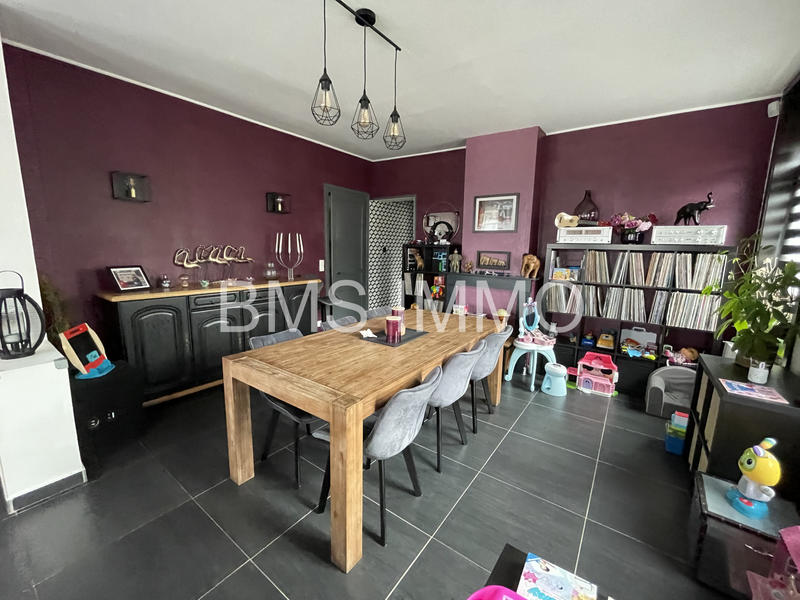 Maison - 208 m² - 7 pièces