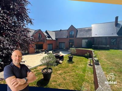 Maison - 450 m² - 10 pièces