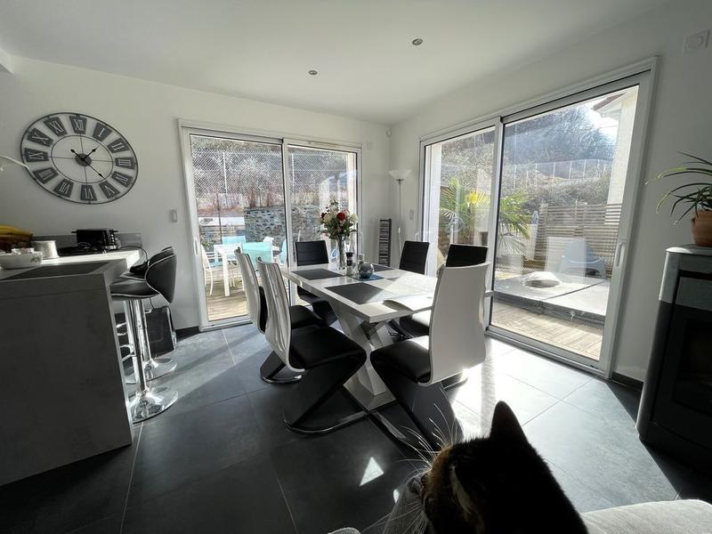 Maison jumelée - 119 m² - 7 pièces