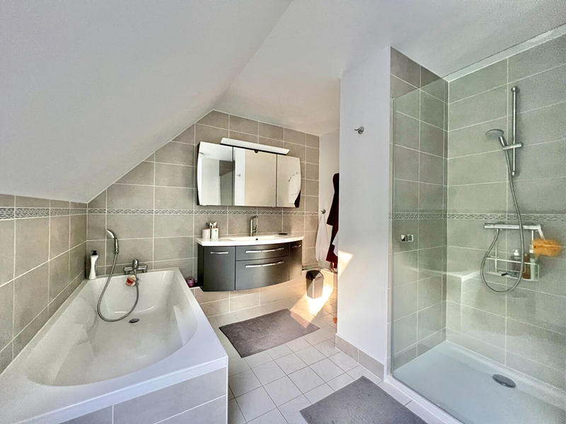 Maison - 167 m² - 6 pièces