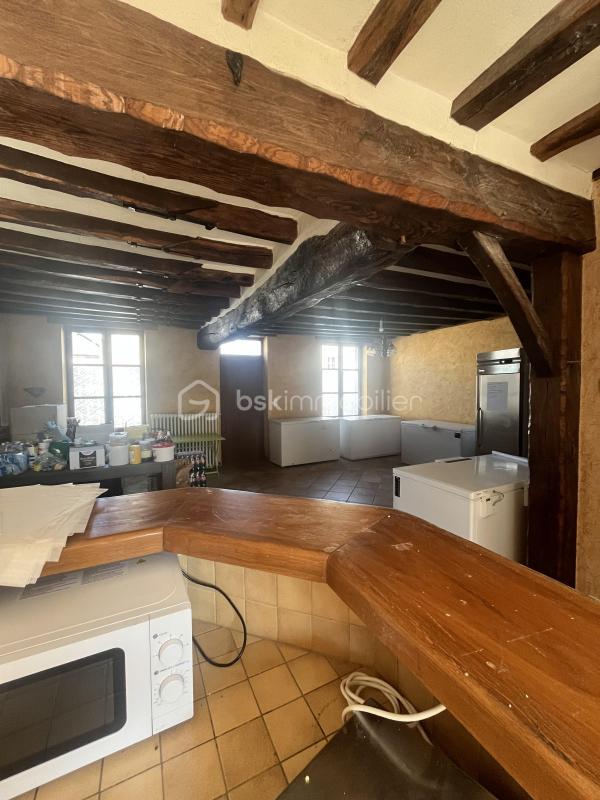 Local commercial - 150 m² - 6 pièces