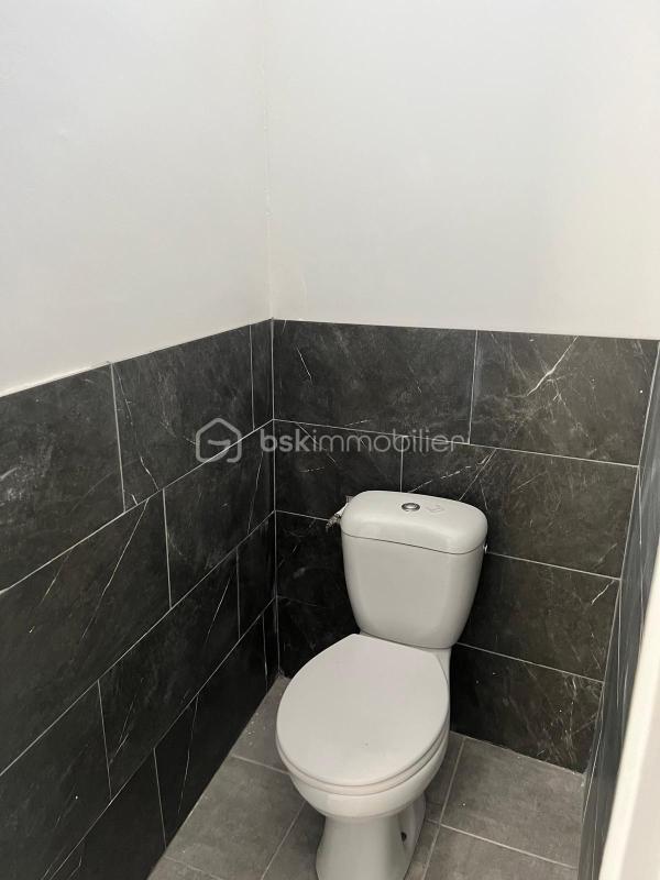 Immeuble - 242 m² - 10 pièces