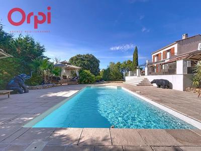 Villa - 186 m² - 5 pièces