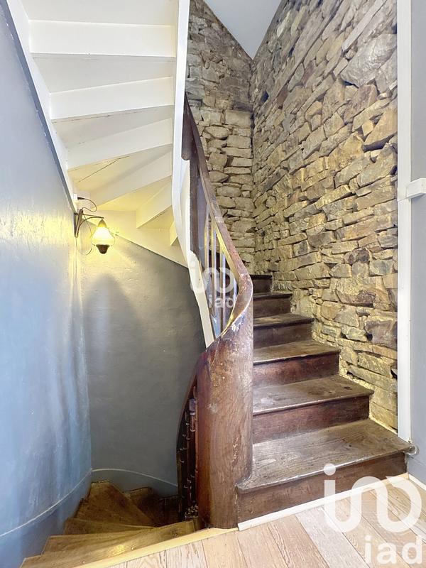 Maison - 186 m² - 8 pièces