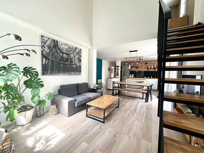 Appartement - 97 m² - 5 pièces