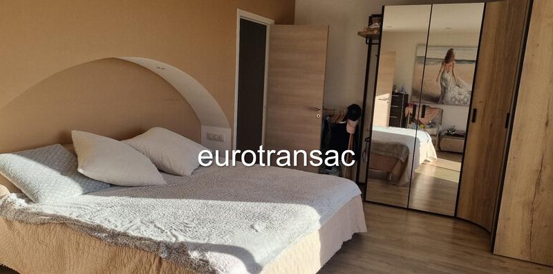 Villa - 161 m² - 5 pièces