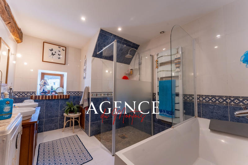 Maison - 179 m² - 6 pièces