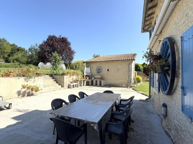 Maison - 314 m² - 10 pièces