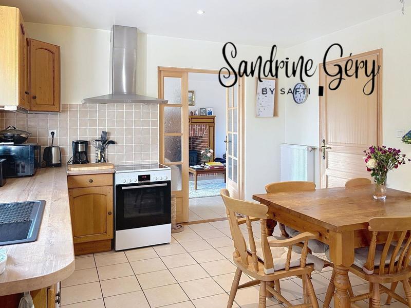 Maison - 90 m² - 6 pièces