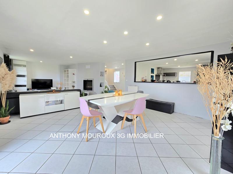 Maison - 166 m² - 7 pièces