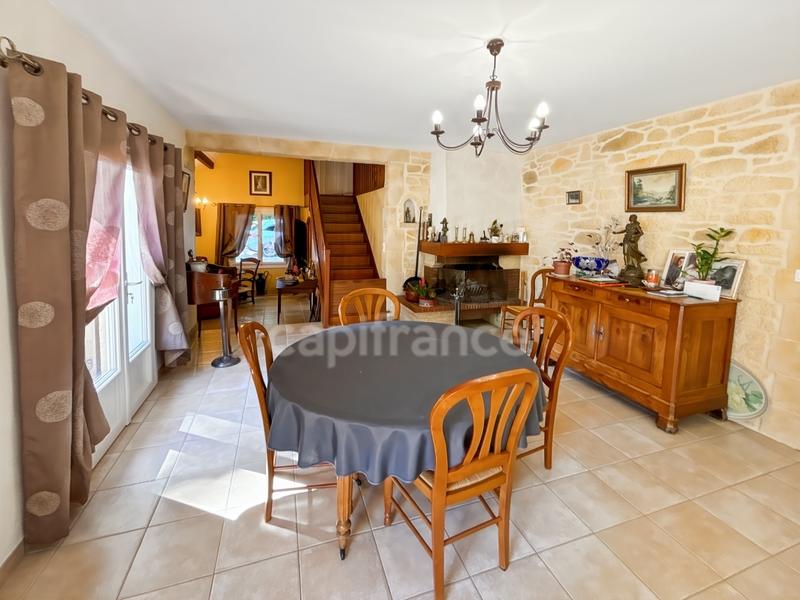 Propriété - 360 m² - 10 pièces