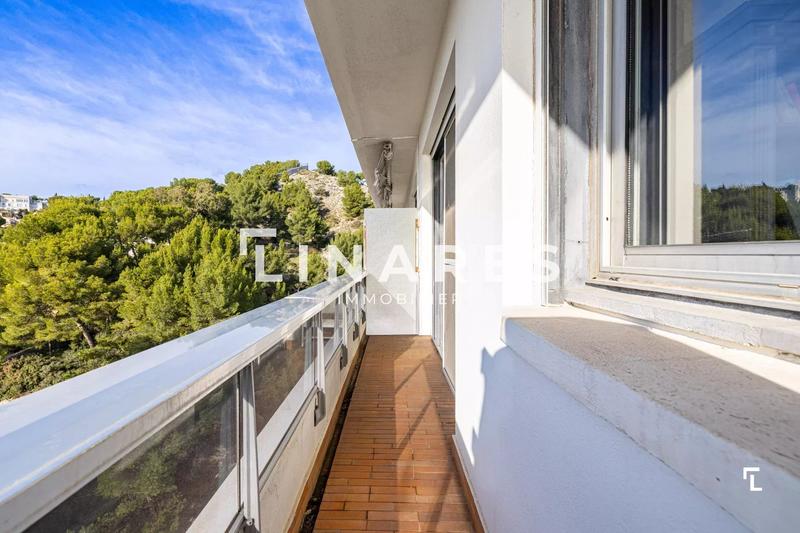 Appartement - 90 m² - 4 pièces