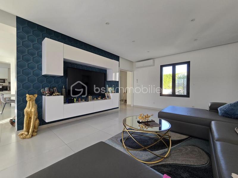 Villa - 225 m² - 10 pièces