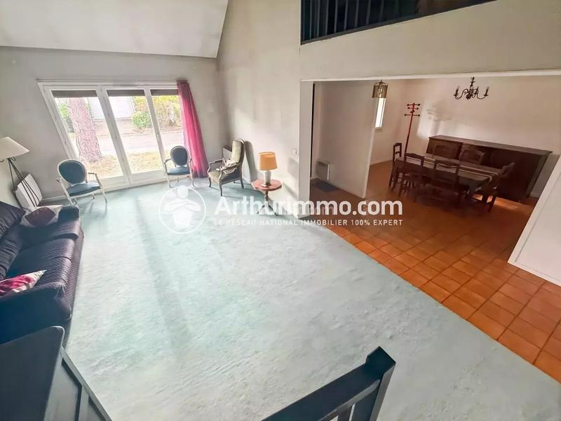 Maison - 189 m² - 8 pièces