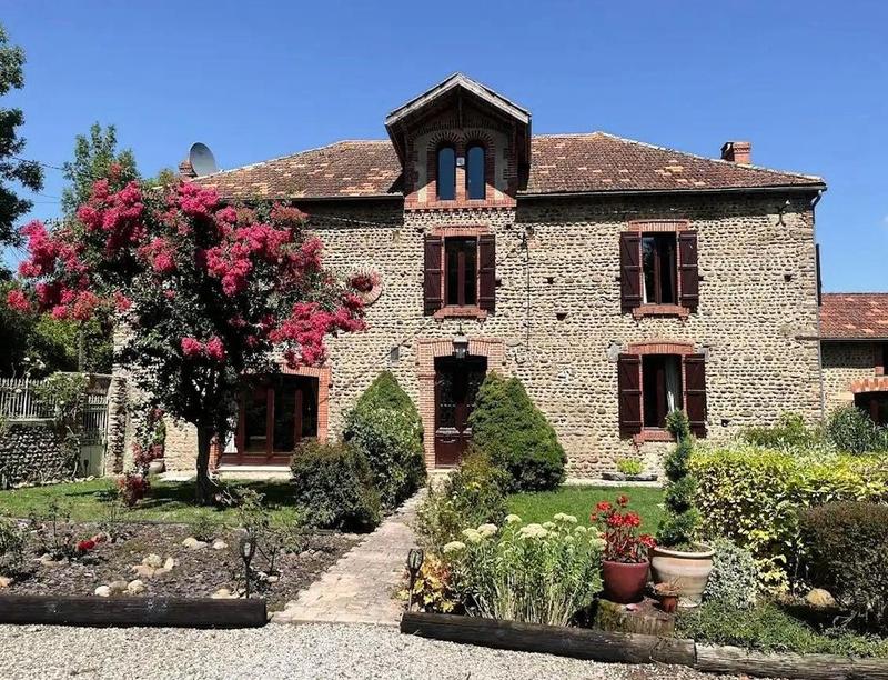 Maison ancienne - 450 m² - 12 pièces