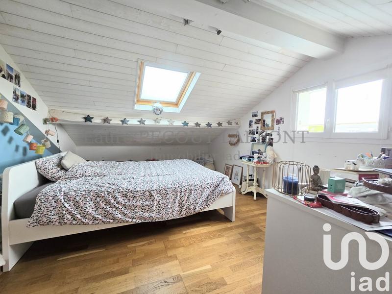 Maison - 205 m² - 7 pièces