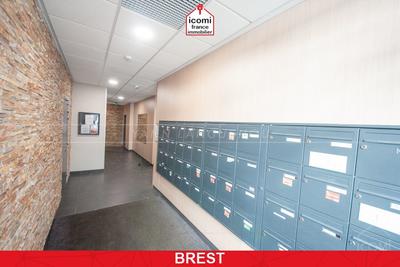 Local commercial - 140 m² - 1 pièce