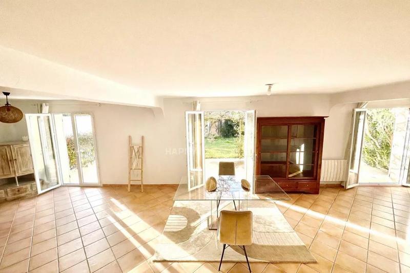 Maison - 211 m² - 7 pièces