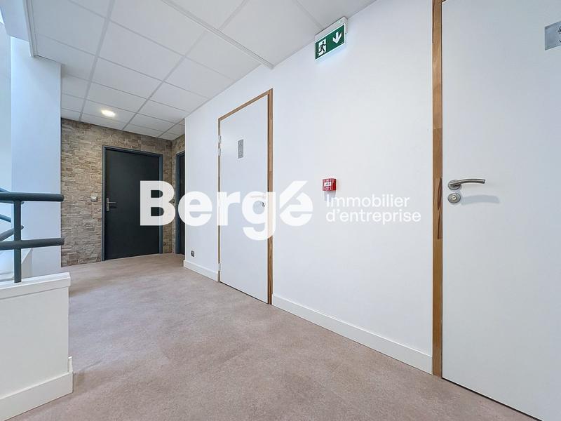 Bureau - 169 m²