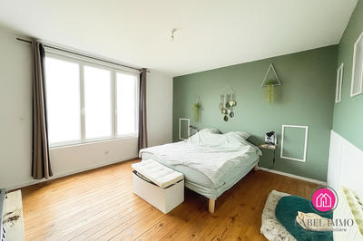 Maison - 99 m² - 5 pièces