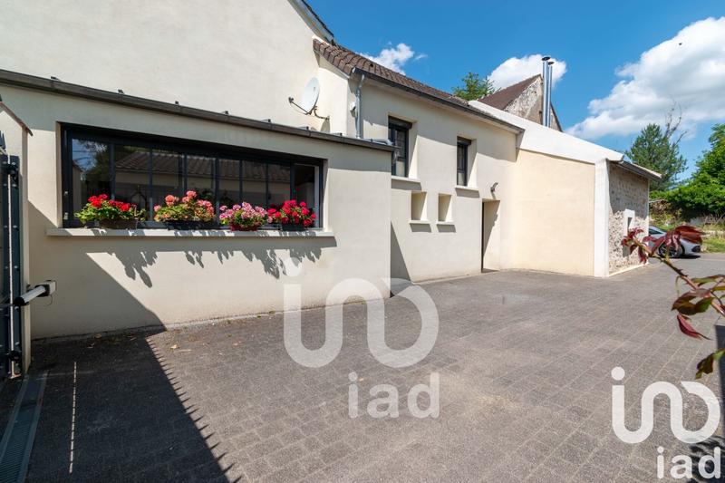 Maison - 216 m² - 8 pièces