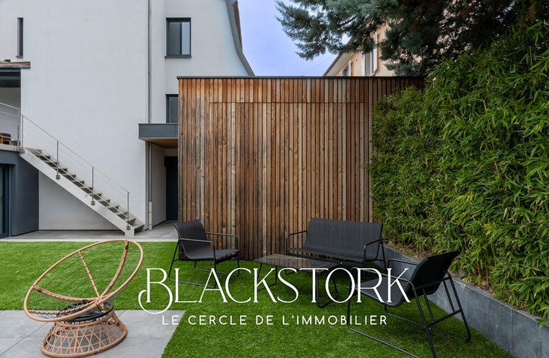 Villa - 243 m² - 7 pièces