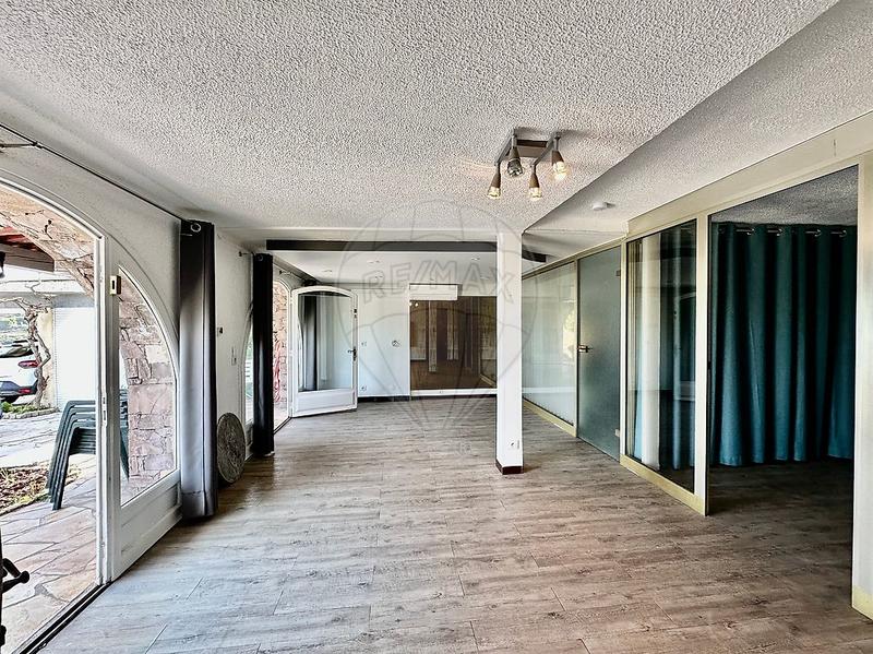 Maison d'architecte - 235 m² - 10 pièces