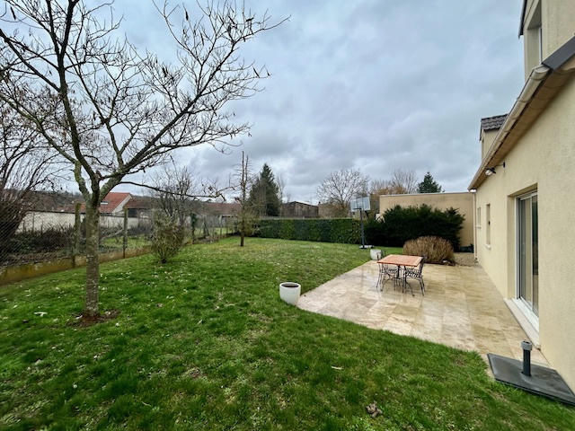 Maison - 140 m² - 7 pièces