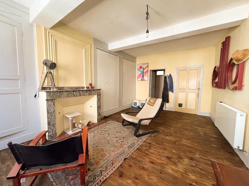 Maison - 232 m² - 8 pièces