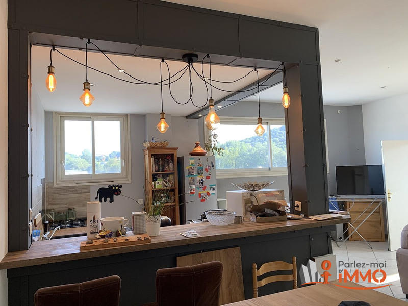 Appartement - 160 m² - 7 pièces