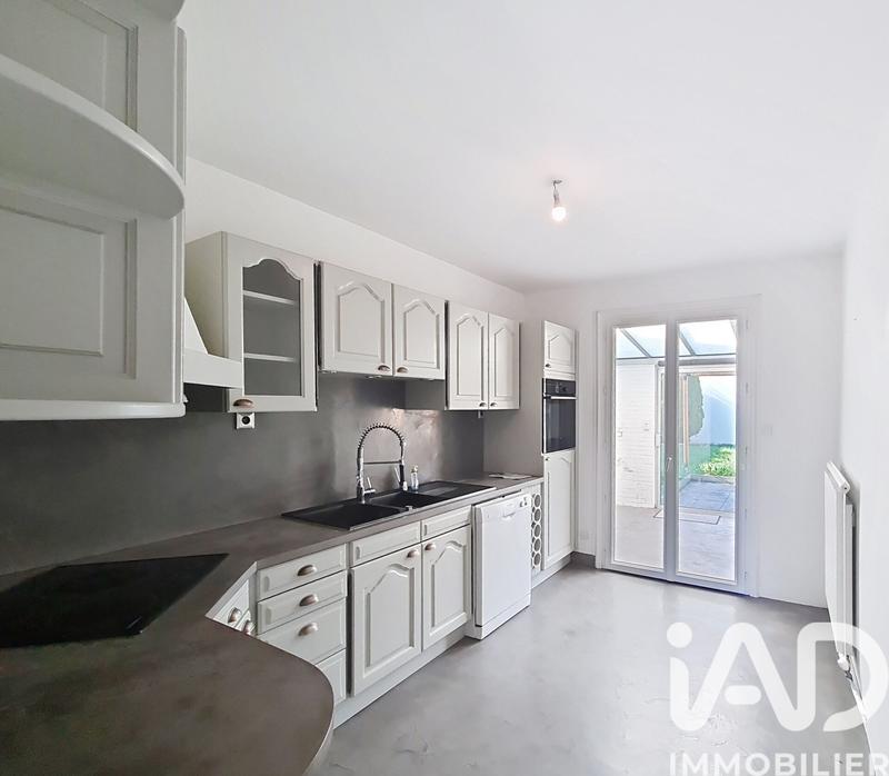 Maison - 98 m² - 5 pièces