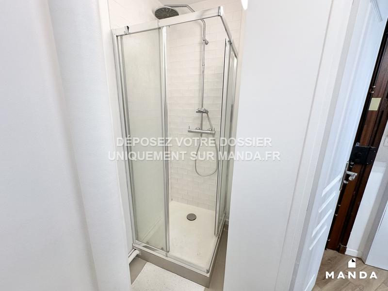 Chambre - 12 m² - 5 pièces