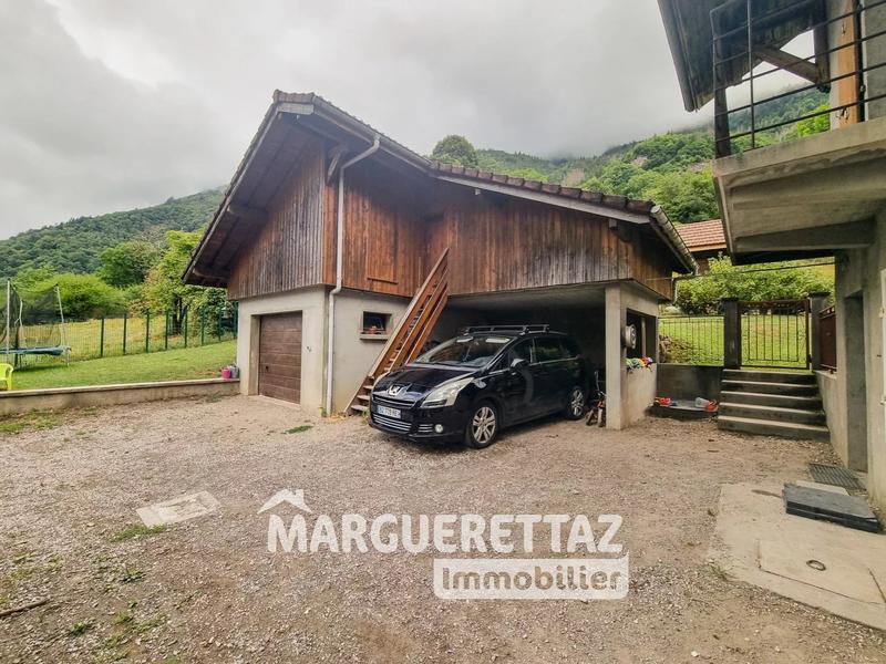 Maison jumelée - 84 m² - 5 pièces