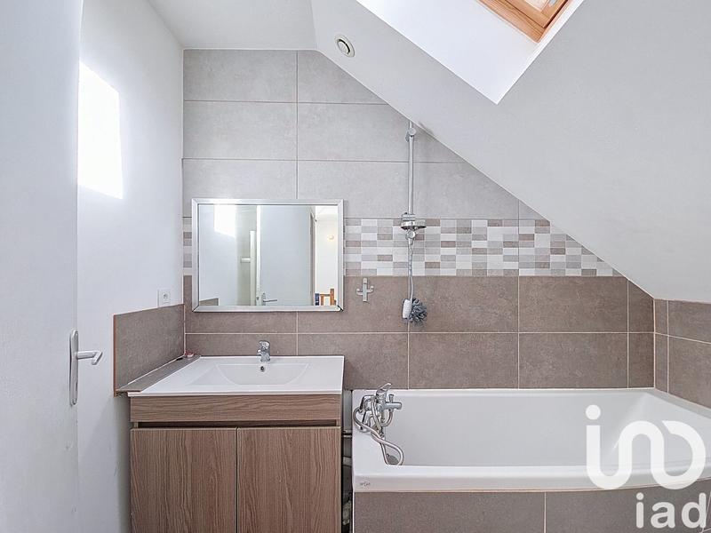 Maison - 96 m² - 5 pièces