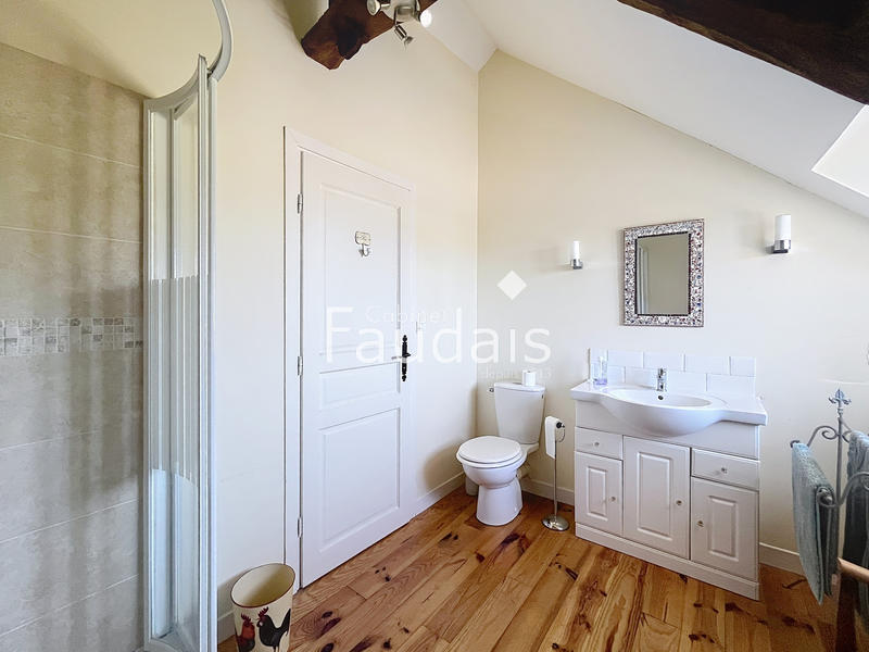 Maison - 180 m² - 7 pièces