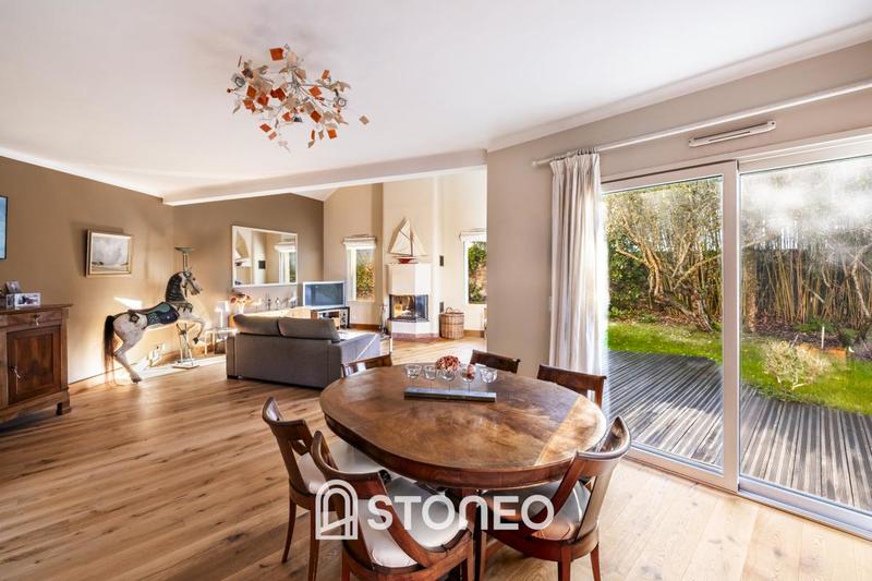 Maison ancienne - 204 m² - 7 pièces