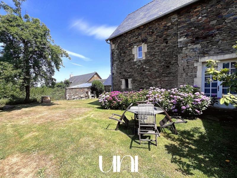 Maison - 209 m² - 7 pièces