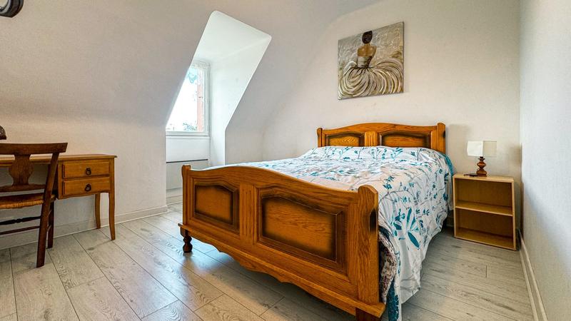 Maison traditionnelle - 144 m² - 7 pièces